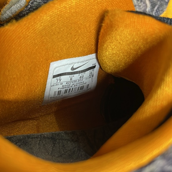 Nike Kyrie 5 Taco Camo Boys Size 7Y - Picture 12 of 12